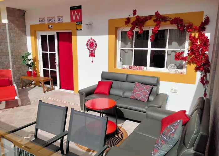 Casa Macon Red